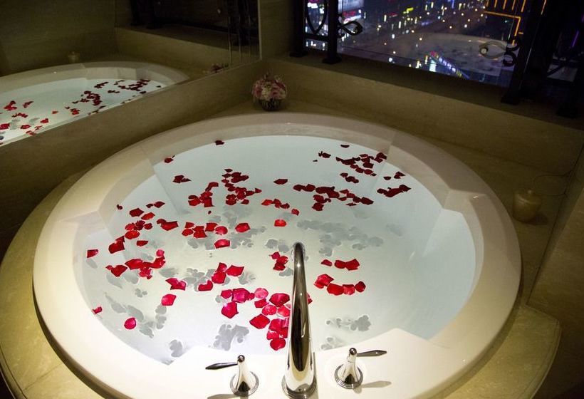 Отель World Trade Tonglu