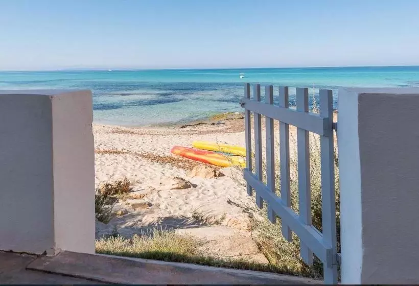 Hotelli Beach House Es Trenc