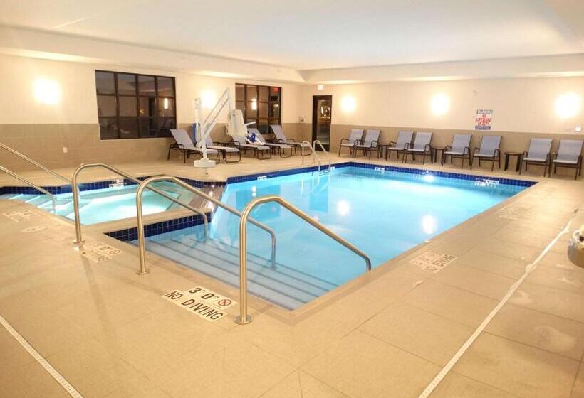 בית מלון כפרי Best Western Plus New Richmond Inn & Suites