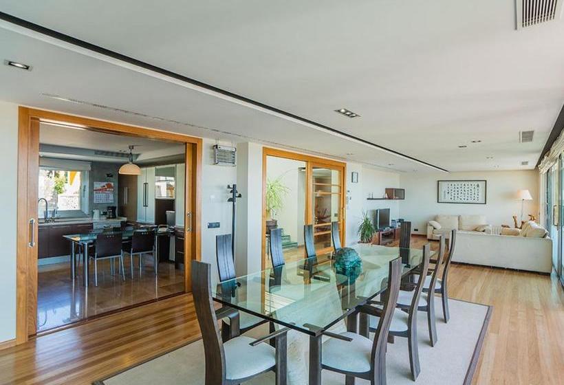 ホテル Delfin Luxe