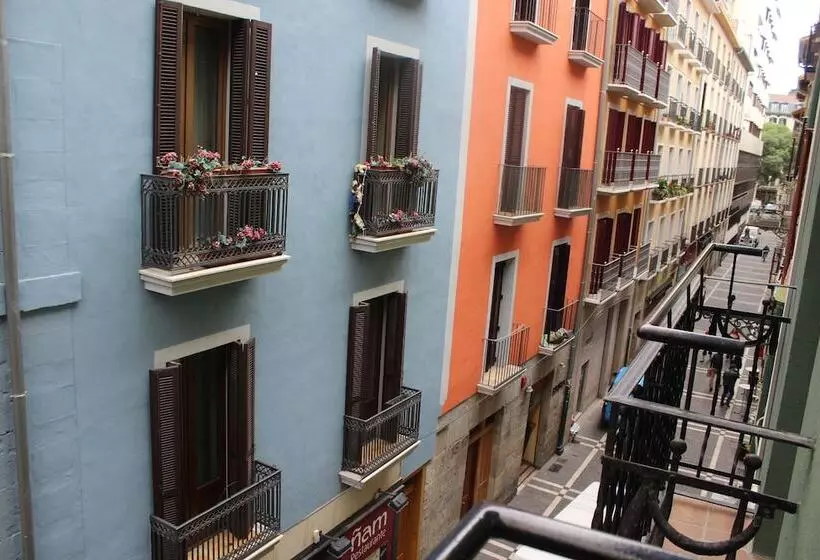 Hotelli El Camino Urban Rooms