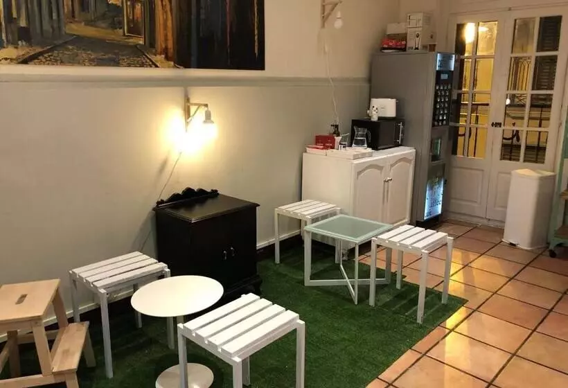 Hotelli El Camino Urban Rooms