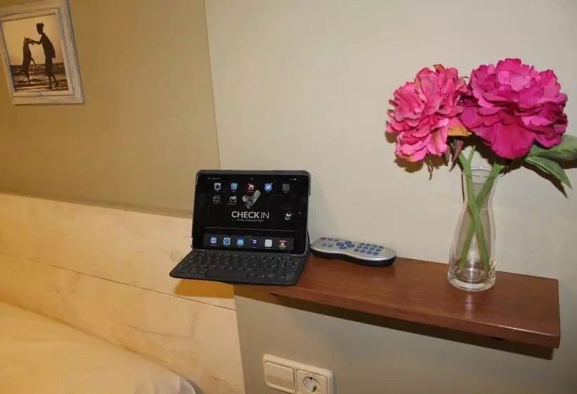 Hotelli El Camino Urban Rooms