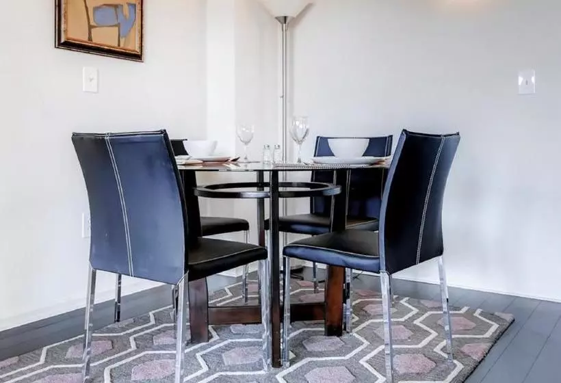 ホテル Global Luxury Suites Next To Providence Place Shopping Mall