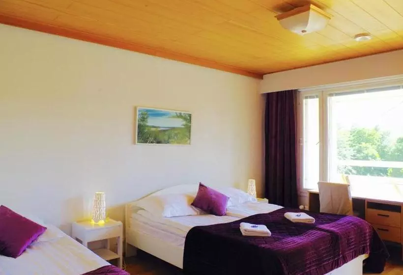 هتل Guesthouse Arctic Heart