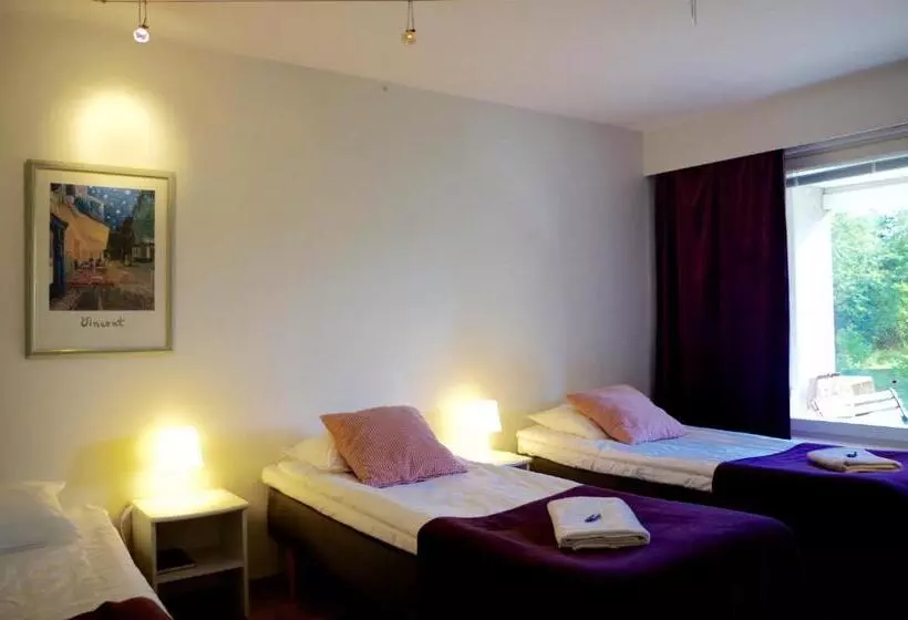 هتل Guesthouse Arctic Heart