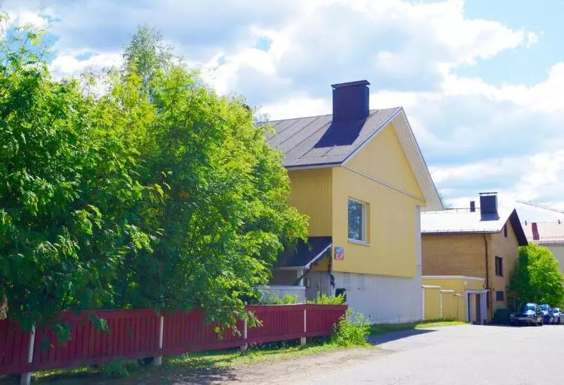 هتل Guesthouse Arctic Heart