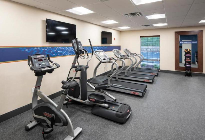 בית מלון כפרי Hampton Inn & Suites Rocky Hillhartford South