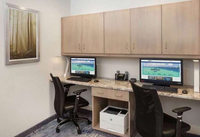 בית מלון כפרי Hampton Inn & Suites Rocky Hillhartford South