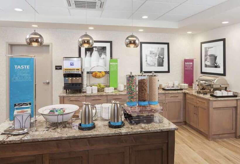 בית מלון כפרי Hampton Inn & Suites Rocky Hillhartford South