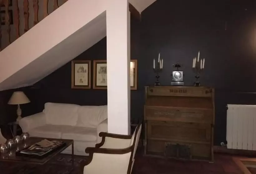 هتل Hospedería De Cuenca