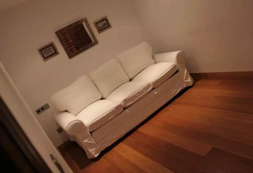 هتل Hospedería De Cuenca
