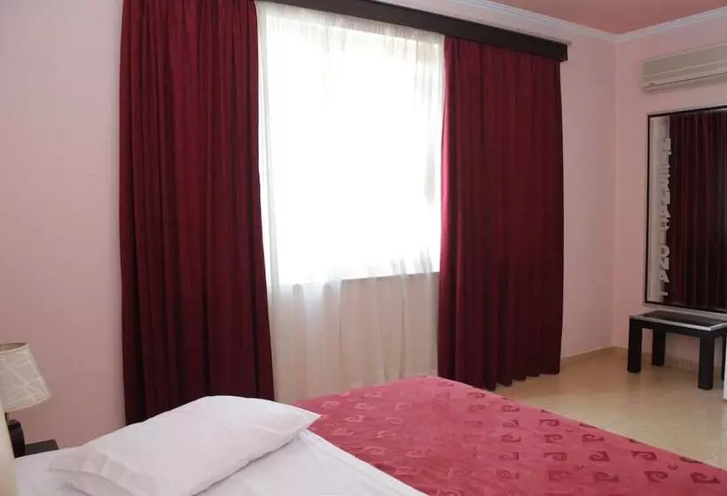 ホテル International