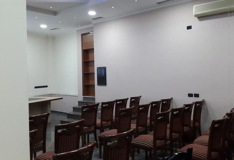 酒店 International