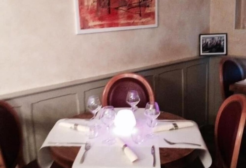 فندق La Champagne Ardenne   Cabourg