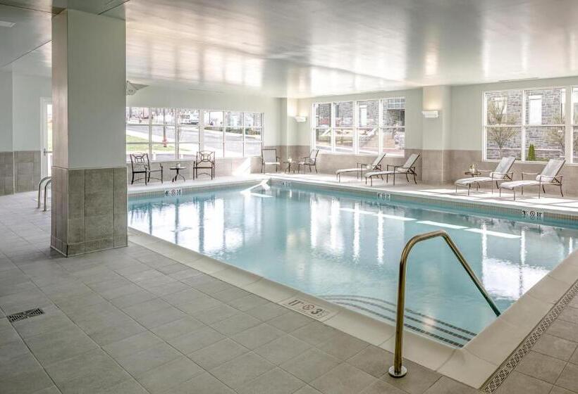 Отель Madison & Shenandoah Conference Ctr