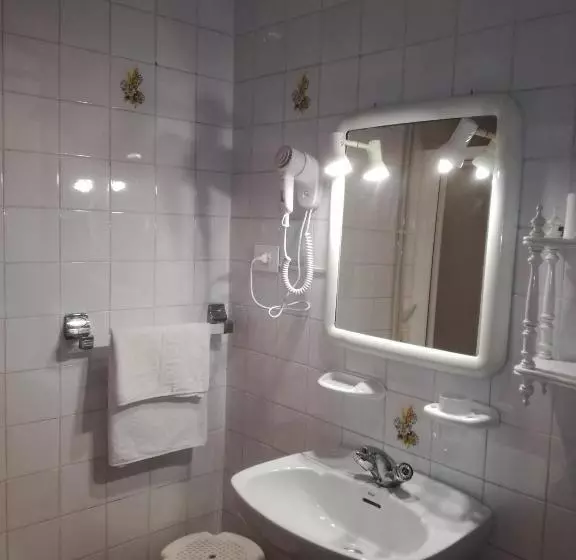 Hotelli Pensión Los Trillizos