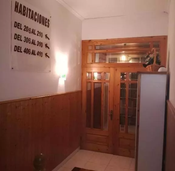 Hotelli Pensión Los Trillizos