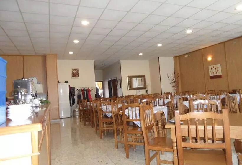 Hotelli Pensión Los Trillizos