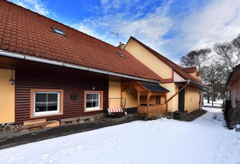 בית מלון כפרי Penzion Crystal