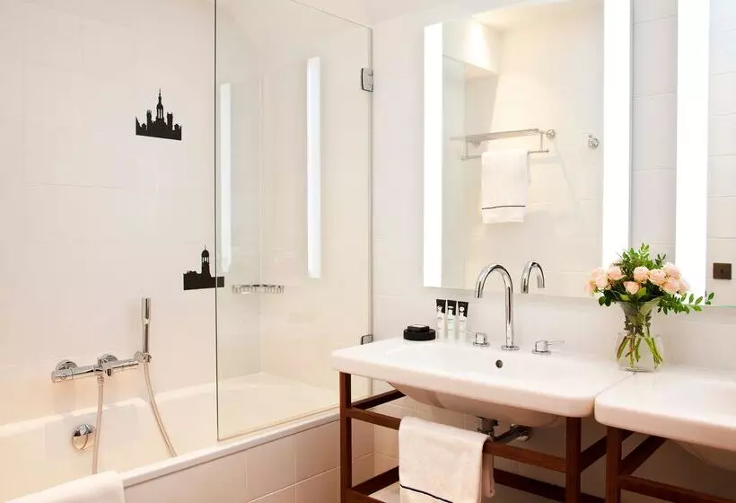 Relais De Chambord, A Small Luxury Hotels Of The World