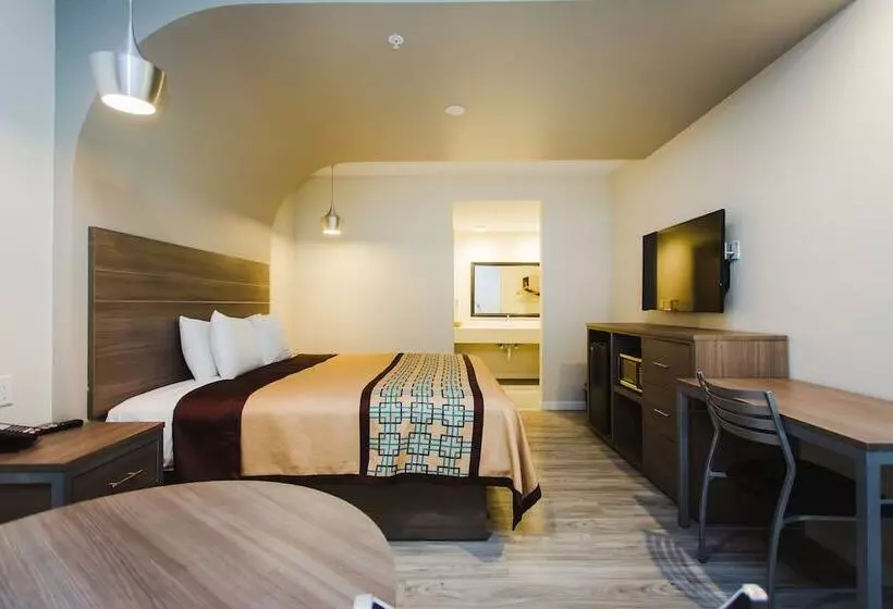 هتل Scottish Inn & Suites  Atascocita