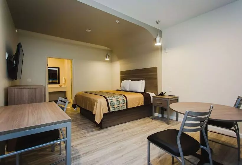 هتل Scottish Inn & Suites  Atascocita