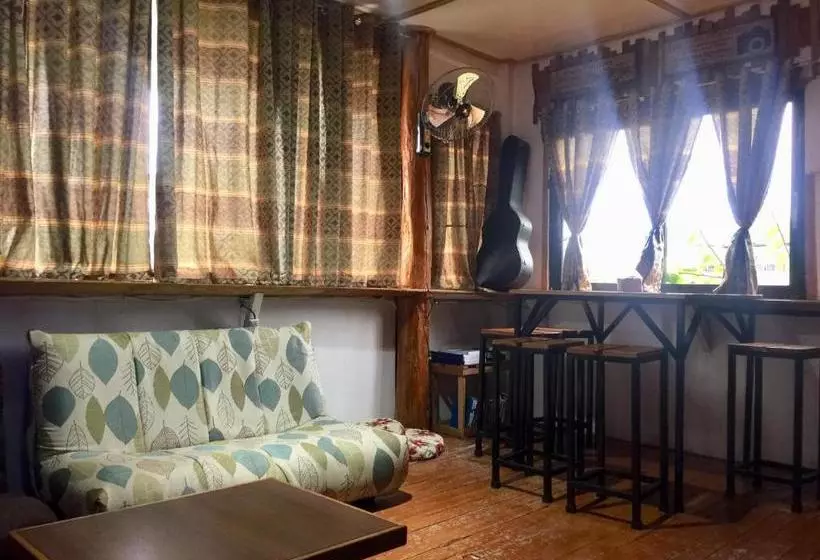 Hotel Island Hostel