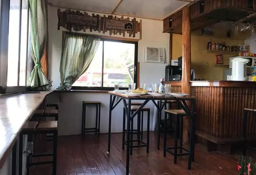 Hotel Island Hostel