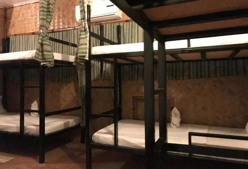 Hotel Island Hostel