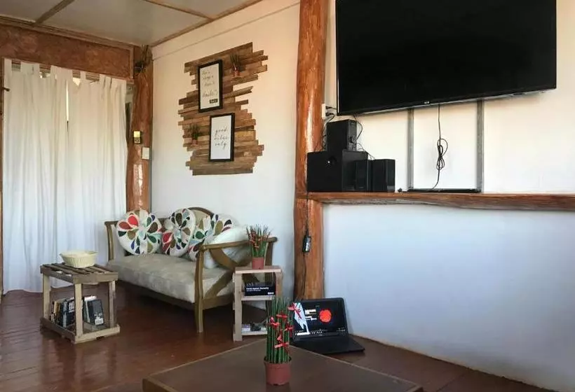 Hotel Island Hostel
