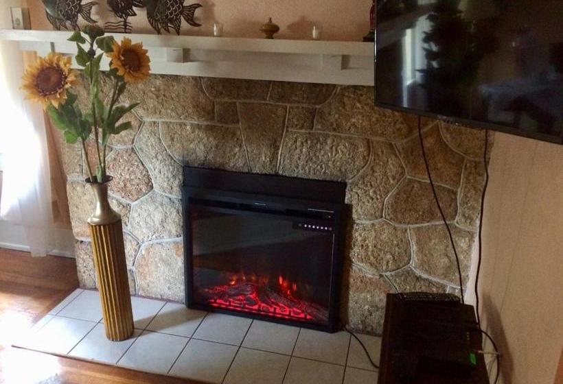 בית מלון כפרי The German Berl Inn