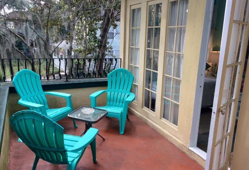 בית מלון כפרי The German Berl Inn