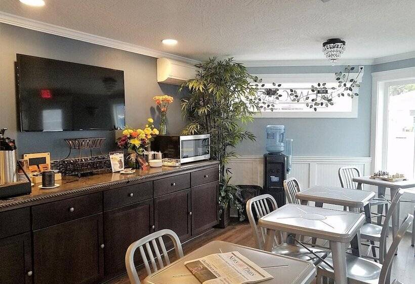 فندق The Waldport Inn