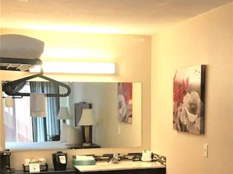 فندق The Waldport Inn