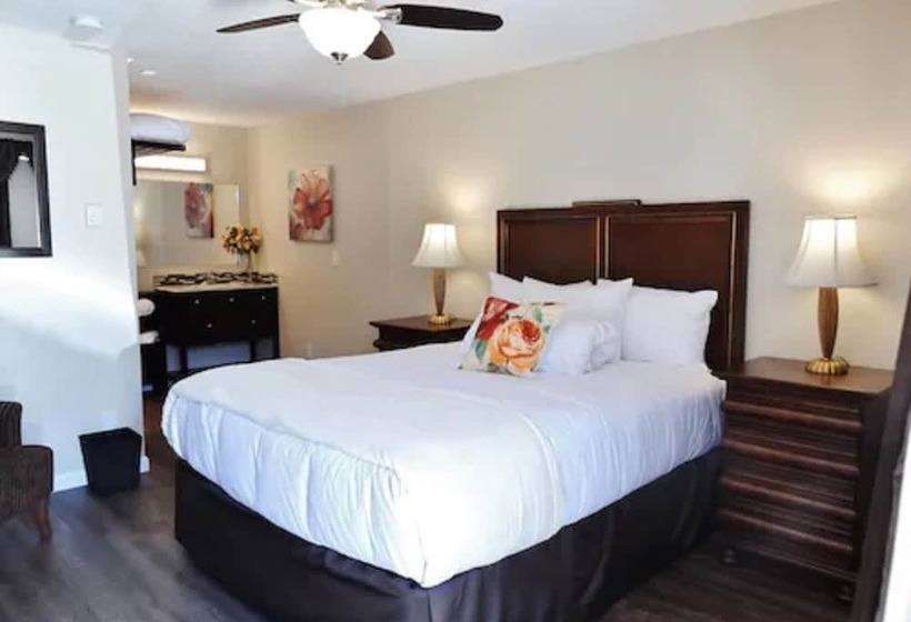 فندق The Waldport Inn