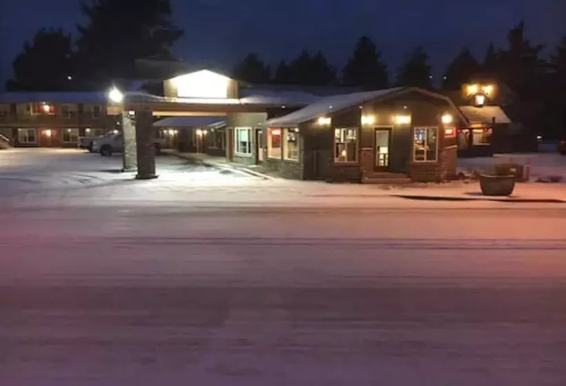 Hotelli The Waldport Inn