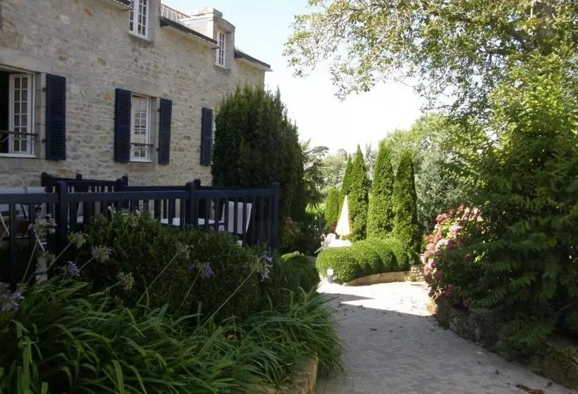 Hotelli Villa Ti An Amiral