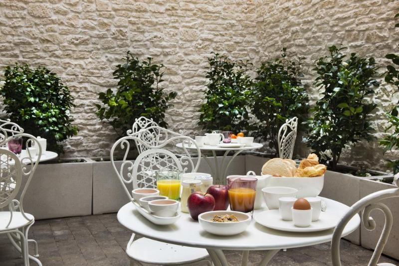 هتل Celeste Batignolles Montmartre