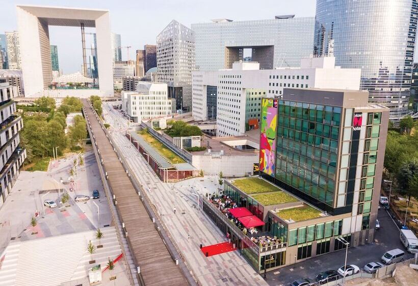 هتل Citizenm Paris La Defense