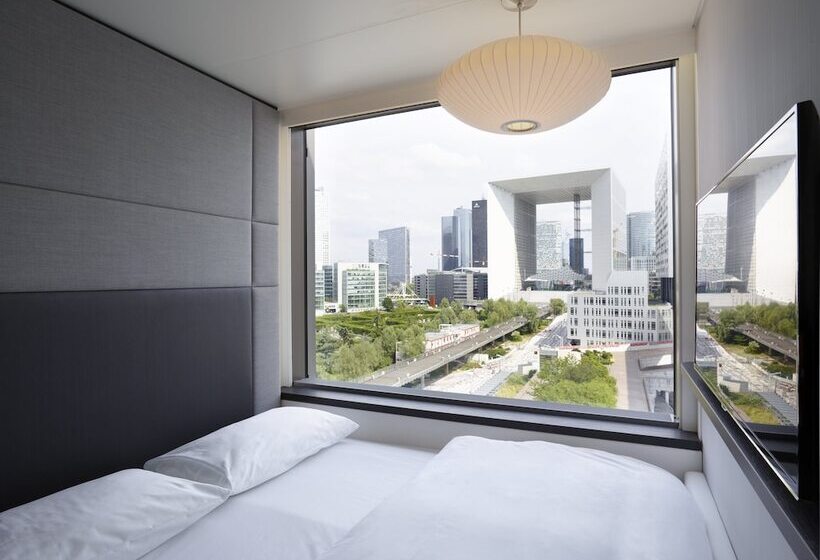 هتل Citizenm Paris La Defense