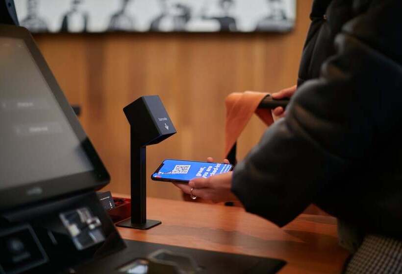 هتل Citizenm Paris La Defense