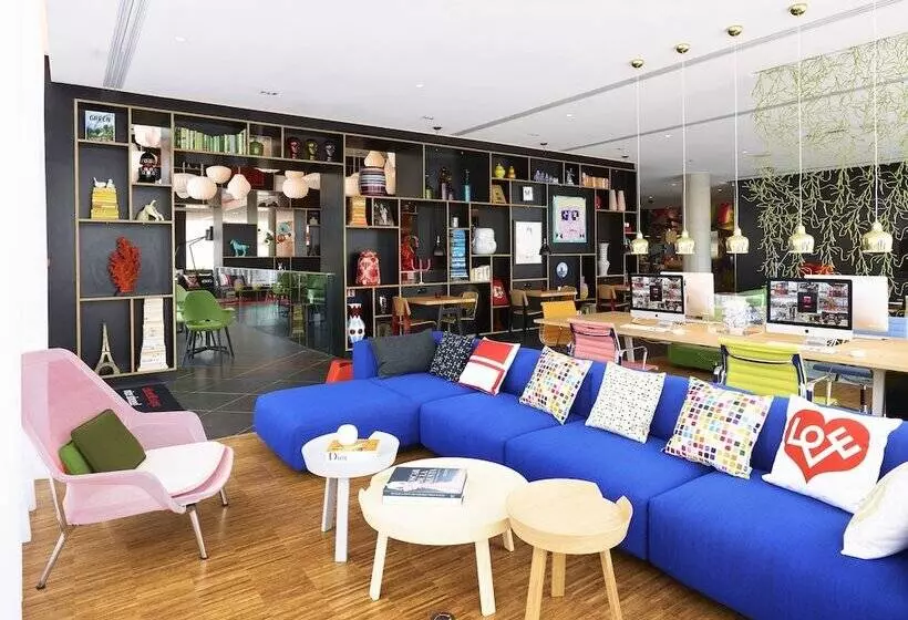 ホテル Citizenm Paris La Defense