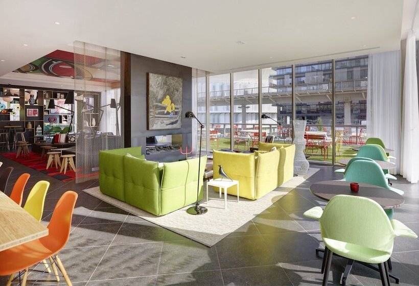 هتل Citizenm Paris La Defense