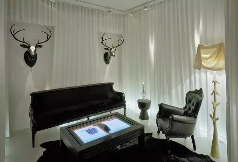 Hotelli Deluxe Apartments