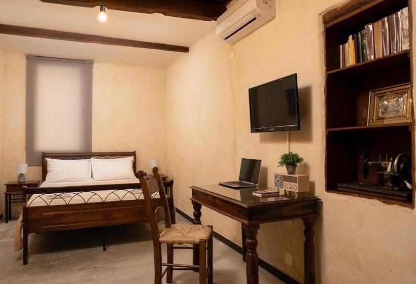 فندق Evans House