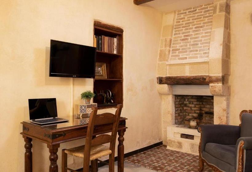 فندق Evans House