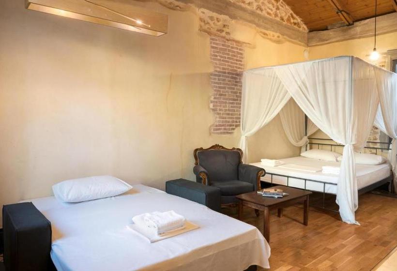 فندق Evans House