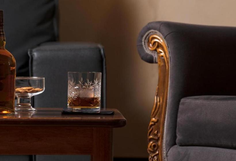 فندق Evans House