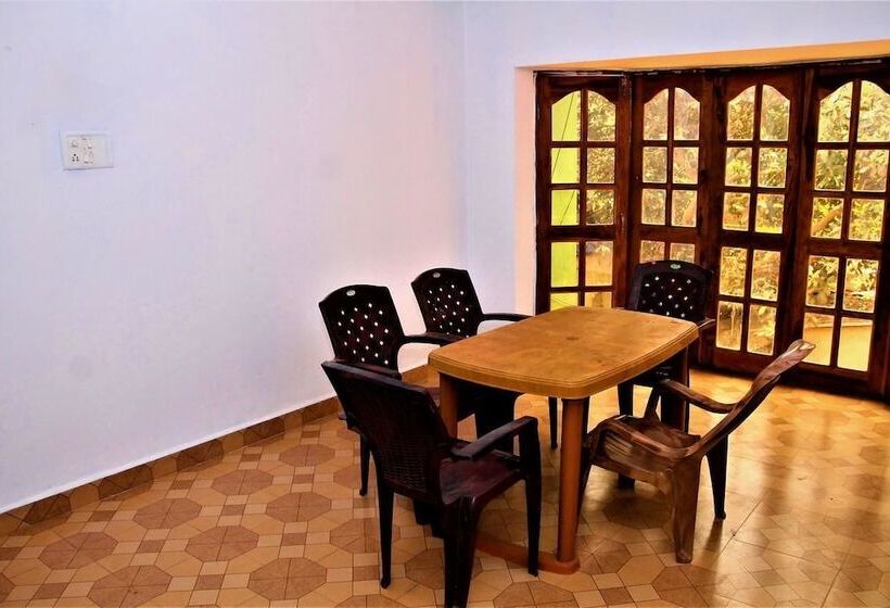 Hotel Fig Fin Beach Resort